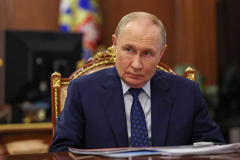Vladimir Putin dice estar dispuesto a hacer concesiones para alcanzar un acuerdo de paz con Ucrania