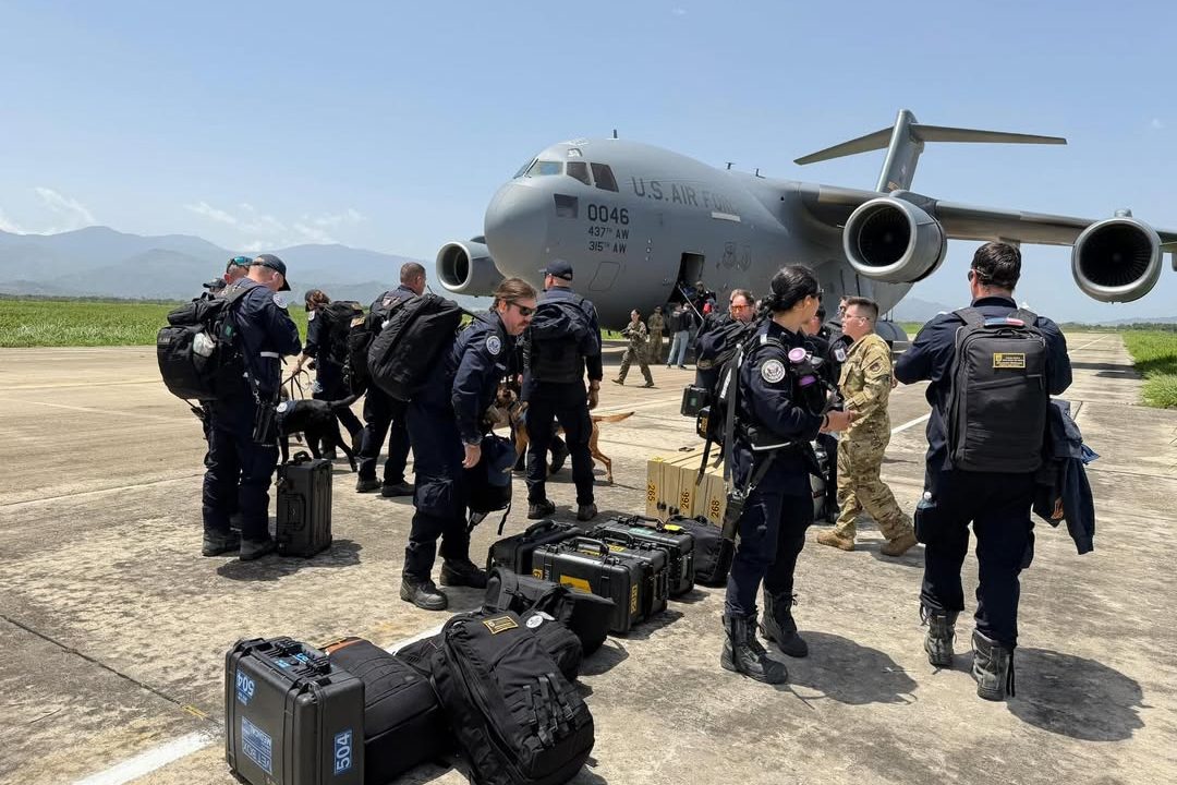 Comando Sur de EEUU mantiene puente aéreo con aviones C-17 enviando ayuda humanitaria a Venezuela