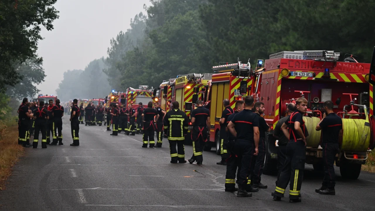 Más de 250.000 personas huyen de sus hogares en Francia y España por los incendios forestales